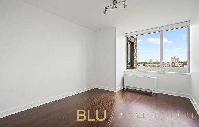1 bed, 1 bath, 733 sqft, $5,250, Unit 9J