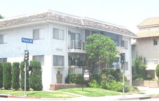 p10883