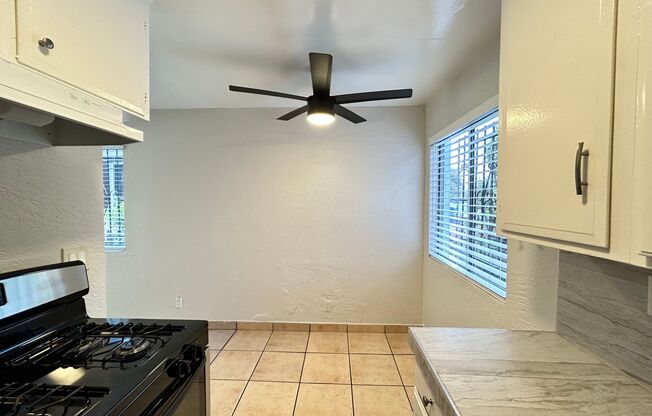 2430 Linden Ave., Long Beach