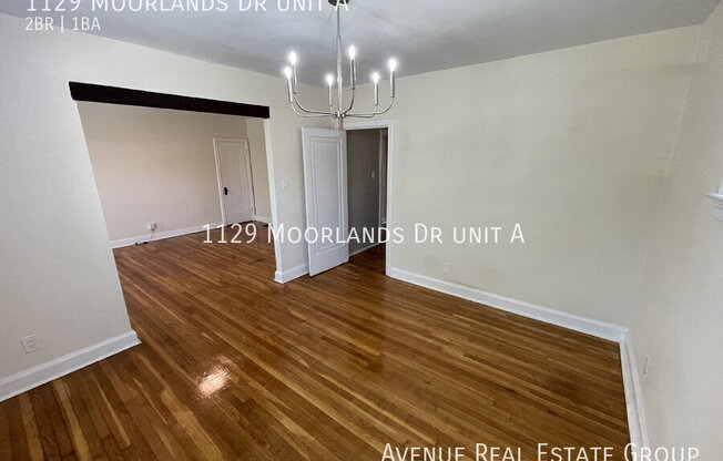 1129 MOORLANDS DR