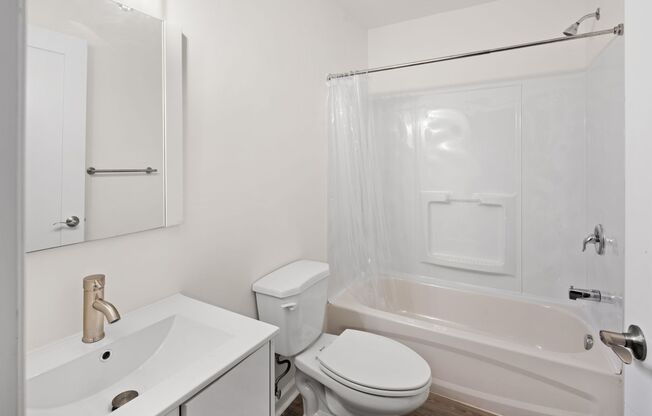 2 beds, 2 baths, 875 sqft, $1,350, Unit Unit 204