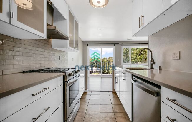 Charming 2 Beds and 1 Bath Condo Available for Rent!