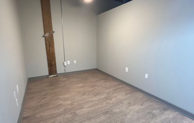 1 bed, 1 bath, 780 sqft, $1,550, Unit 219