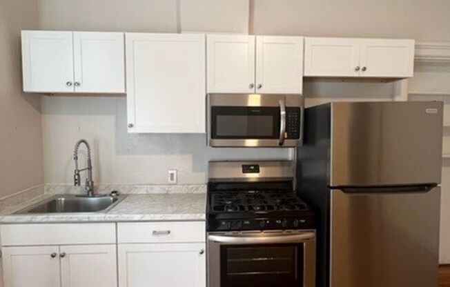 Studio, 1 bath, 400 sqft, $795, Unit 2419V 8