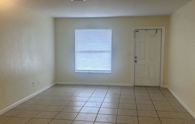 1020 NE 8th Ter
