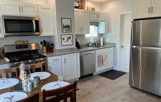 1 bed, 1 bath, 700 sqft, $1,900, Unit 1