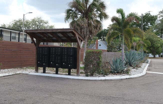 1 bed, 1 bath, 600 sqft, $1,393.75, Unit Unit 305