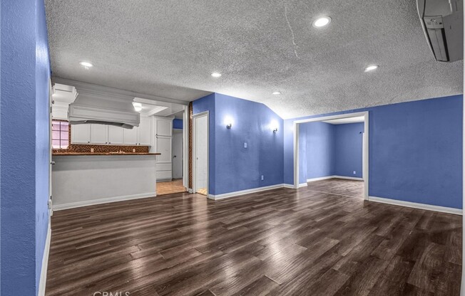 6418 MAKEE AVE