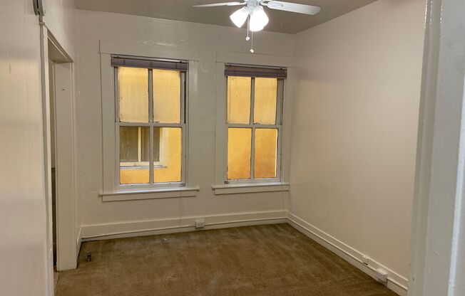 Studio, 1 bath, 340 sqft, $925, Unit 211