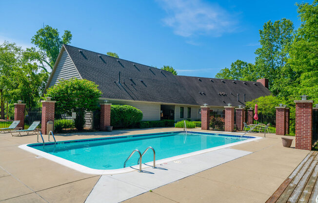 Swimming Pool with Wi Fi at Glenn Valley Apartments, Battle Creek, 49015