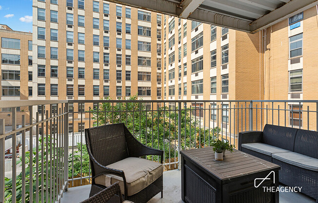 306 W 148 ST