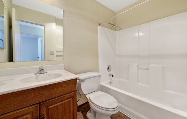 2 beds, 2 baths, 925 sqft, $2,450, Unit 58