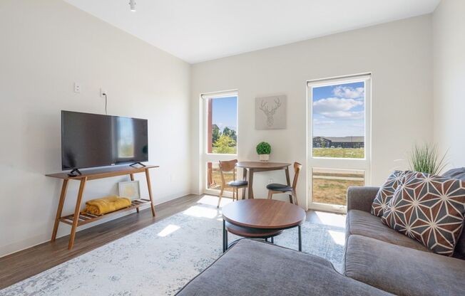 1 bed, 1 bath, 627 sqft, $1,400, Unit #322