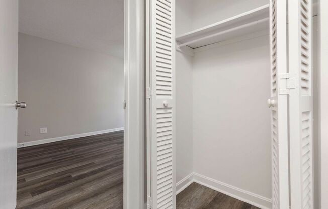 2 beds, 2 baths, $895, Unit 306