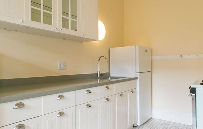 Studio, 1 bath, 500 sqft, $1,695, Unit 405