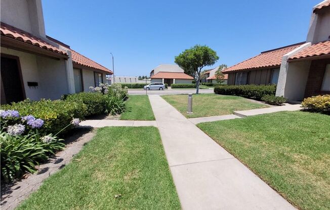 Cozy Townhome in Buena Park!