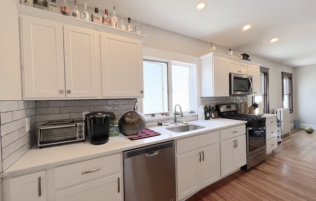 52 BLENFORD RD