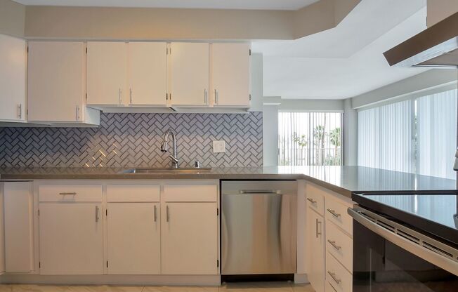 2 beds, 2.5 baths, $2,195, Unit # 3F