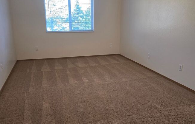 2 beds, 1 bath, 1,050 sqft, $1,269, Unit PL   7610
