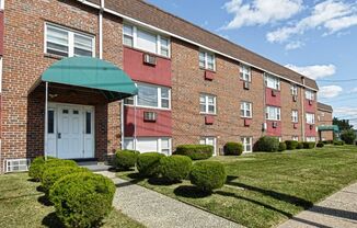 Oak Ridge Apartments