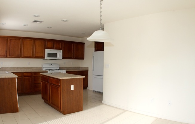 2 beds, 2.5 baths, $1,800