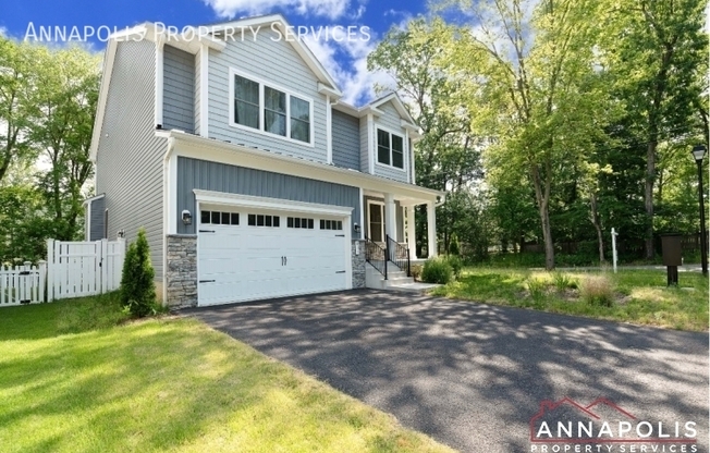 804 LYNWOOD LN