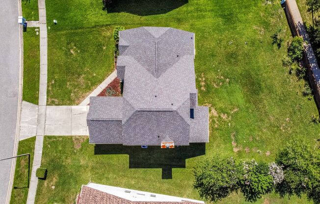 Spacious Home on Oversized Lot Now Available in Orlando!