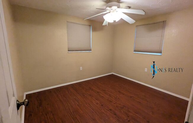 2 beds, 1 bath, $1,495