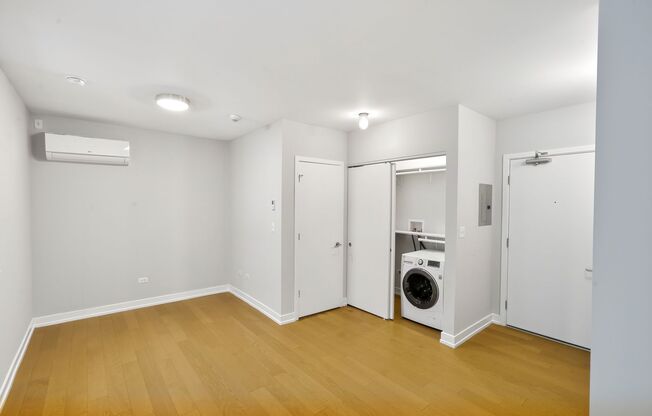 Studio, 1 bath, 238 sqft, $1,485, Unit 303