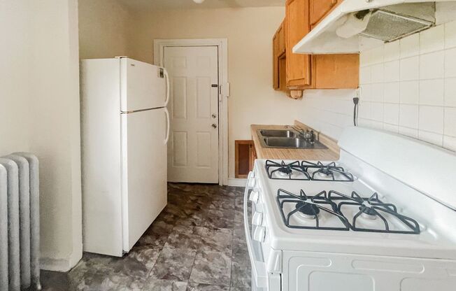 1 bed, 1 bath, 565 sqft, $1,395, Unit 5949P-1