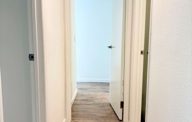 2 beds, 1.5 baths, 950 sqft, $2,200, Unit 117