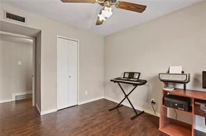 3 beds, 2 baths, $2,095