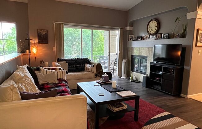 $300 Move in incentive! Beautiful 3 Bed/2 Bath Top Floor Condo in Popular Sonomo Village at Ute Creek!