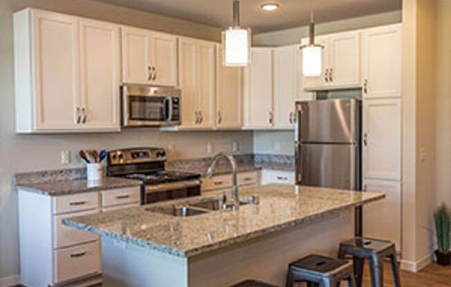 Studio, 1 bath, 563 sqft, $1,550, Unit 104-212