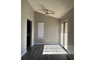 1 bed, 1 bath, 720 sqft, $1,099
