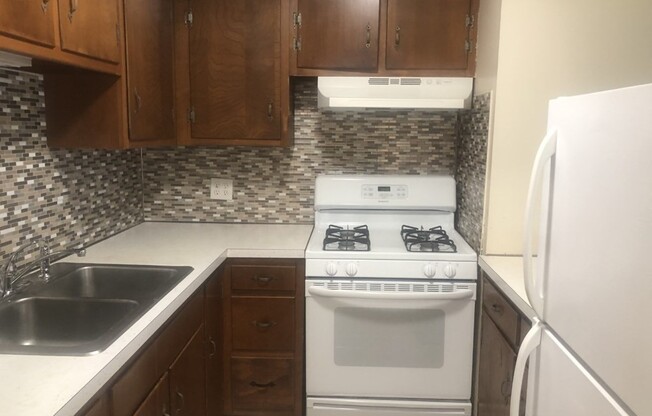 1 bed, 1 bath, 650 sqft, $1,800, Unit 30