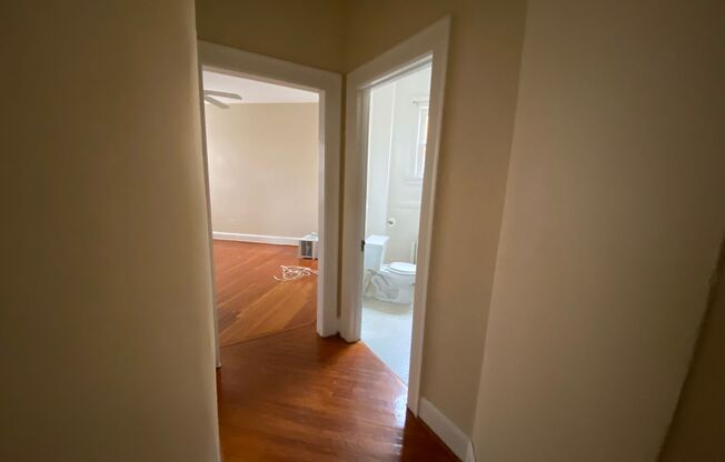 2 beds, 1 bath, 1,000 sqft, $1,750, Unit 3027 N. Calvert St. E6