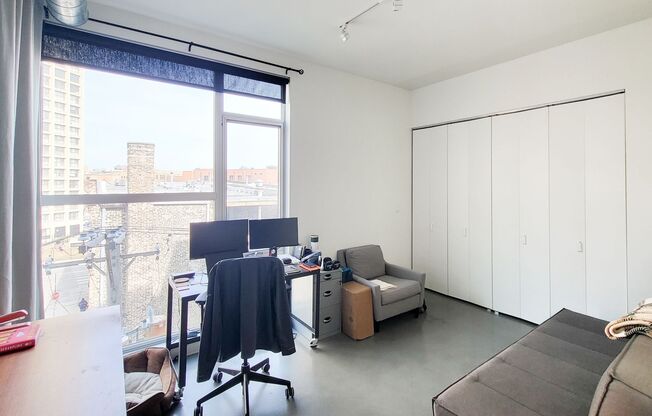 3 beds, 2 baths, 1,300 sqft, $3,995, Unit 408