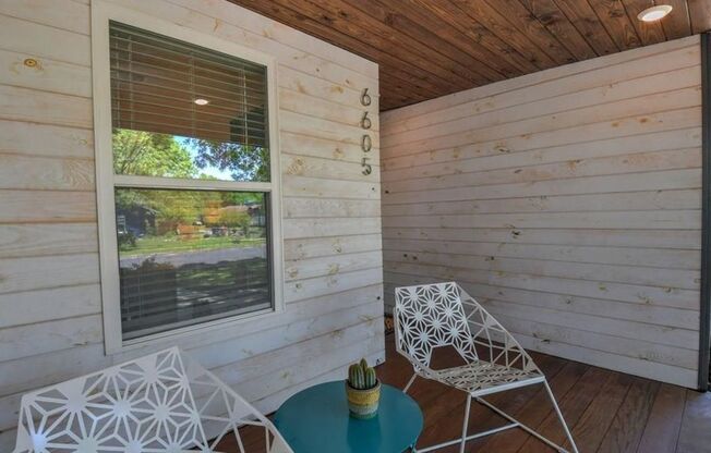 Unique Redesign - South Austin 3/2 - Big Private Yard - Garage- Great Neighborhood - Close to Everything