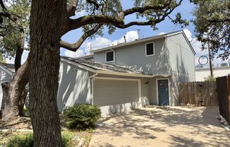 Duplex in NW Austin
