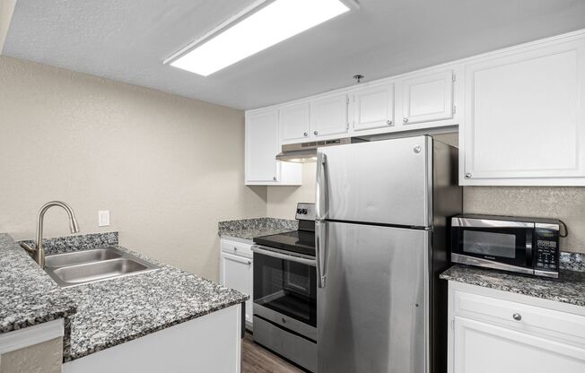 1 bed, 1 bath, 575 sqft, $859