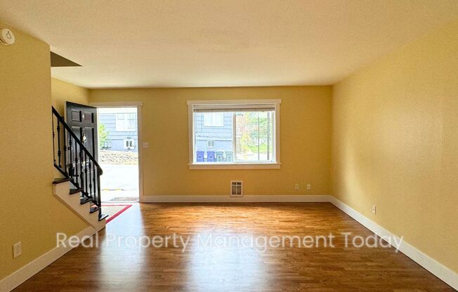 2 beds, 1 bath, $2,000