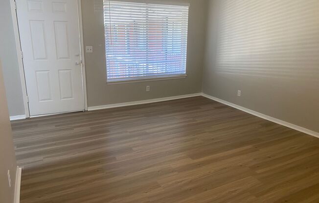 1 bed, 1 bath, 700 sqft, $700, Unit EC 14