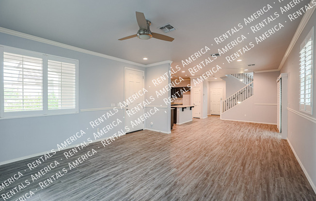 2810 N 73 DR