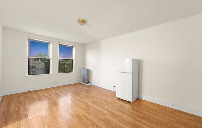 Studio, 1 bath, 396 sqft, $1,295, Unit 325