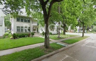 2354 BENJAMIN ST NE