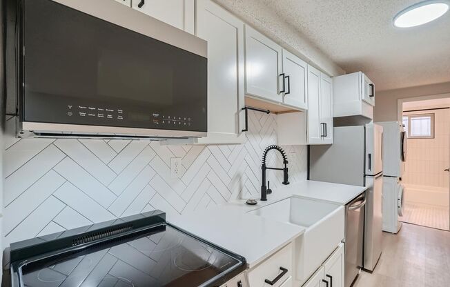 2 beds, 1 bath, 550 sqft, $1,575, Unit 103