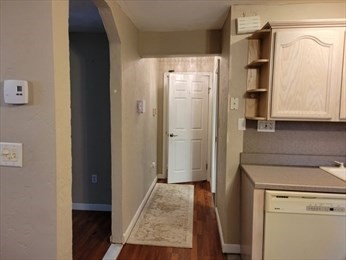 1 bed, 1 bath, 770 sqft, $2,000, Unit B