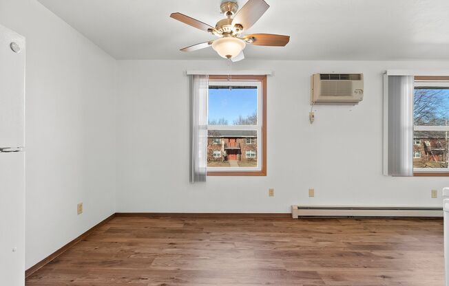 1 bed, 1 bath, $1,025, Unit 1155-02