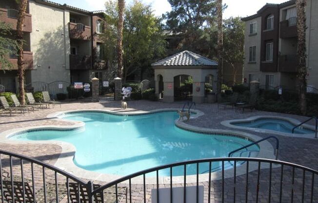 1 bed, 1 bath, 717 sqft, $1,150, Unit 4400 S. JONES BLVD.